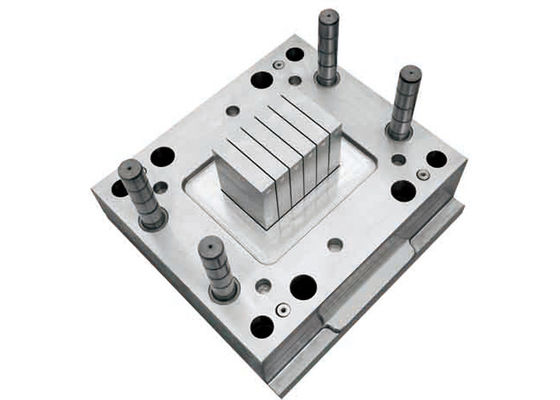 Deep Injection Moulding Service , High Polish Lead Acid Battery Case Injection Mold Tooling