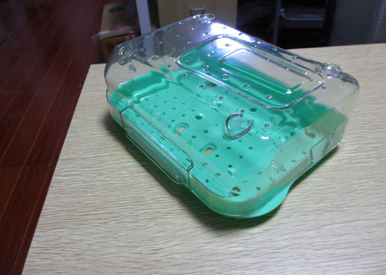 Single Cavity OEM Injection Molding For Gloss Finish PC Makrolon 2458 Travel Case