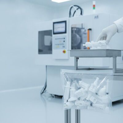 ISO 13485:2016 Certified Cleanroom Medical Plastic Injection Molding with Full IQ/OQ/PQ Validation